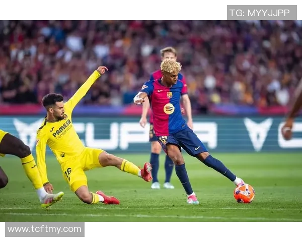 英超焦点战切尔西小胜巴萨红牌争议引发全场热议与数据分析 英超焦点战切尔西小胜巴萨红牌争议引发全场热议与数据分析