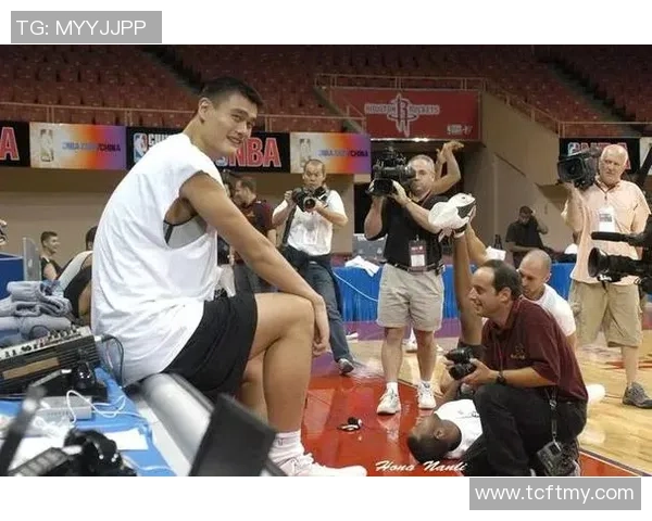 姚明在NBA赛场上的宣誓时刻展现了中国篮球的荣耀与梦想