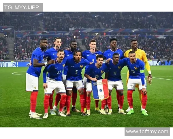 友谊赛惊现冷门巴黎圣日耳曼与波尔图战成平局引发全场热议