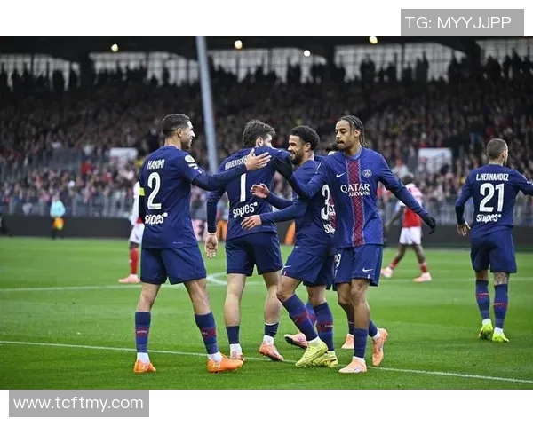 国王杯精彩对决巴黎圣日耳曼轻取曼联引发转会热议