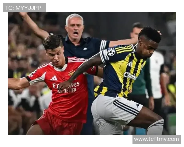 英超激战马竞绝杀本菲卡补时进球引发争议判罚全场沸腾