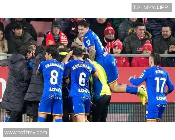 中超精彩对决切尔西大胜波尔图乌龙球瞬间点燃全场激情 中超精彩对决切尔西大胜波尔图乌龙球瞬间点燃全场激情